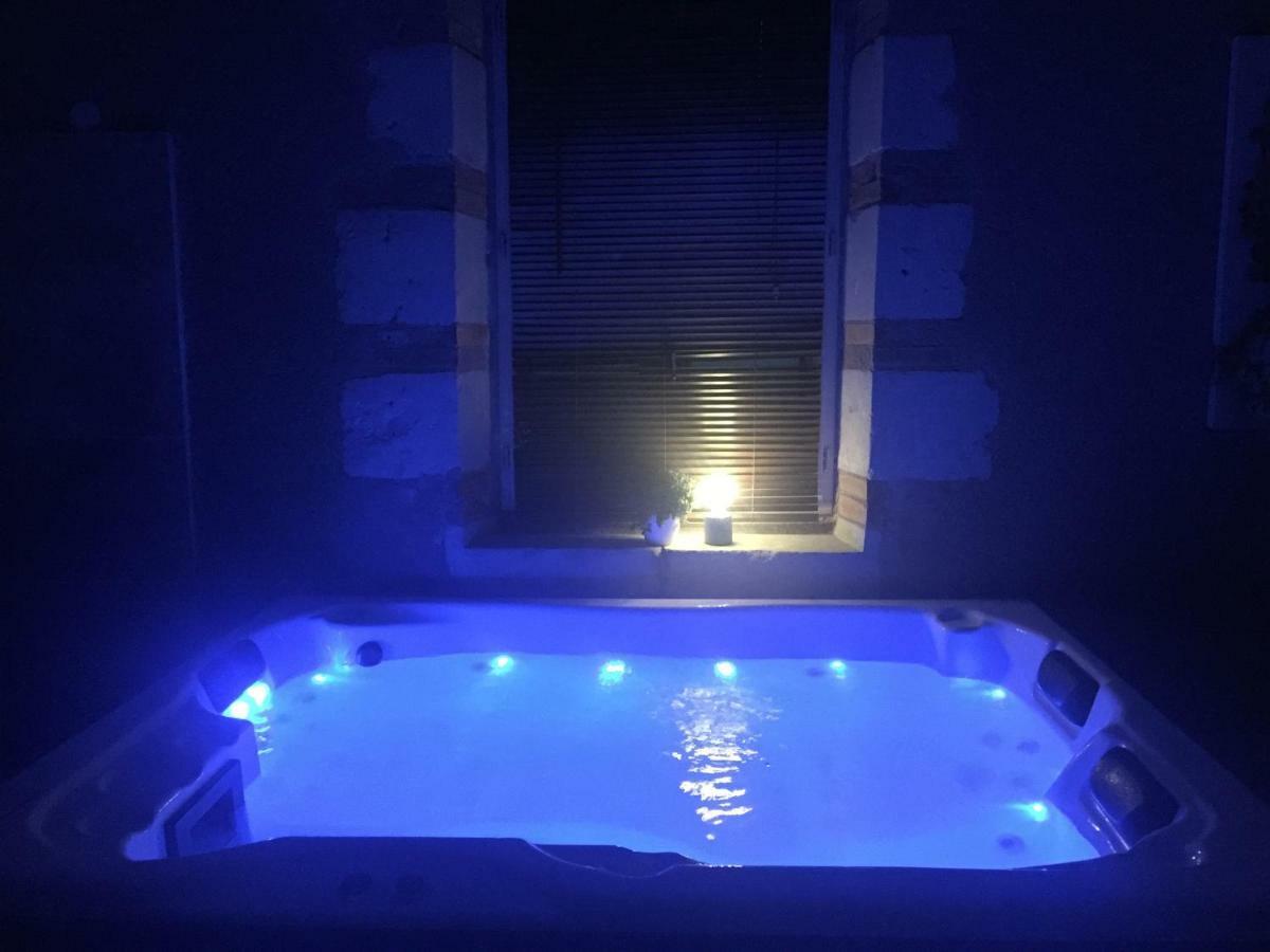 Hotel & Spa Chai De La Paleine 勒皮圣母院 外观 照片
